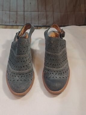 sofft linima perforated leather slingback clogs blue 8.5m comfort heeled mule